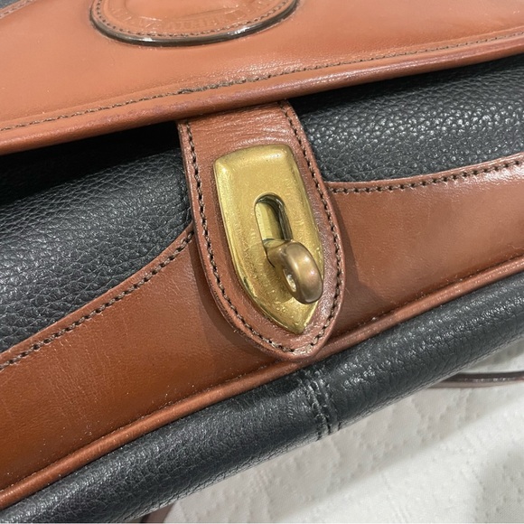 Vintage Dooney & Bourke AWL Carrier Shoulder Bag in Black with Burnt Cedar trim - Picture 13 of 14